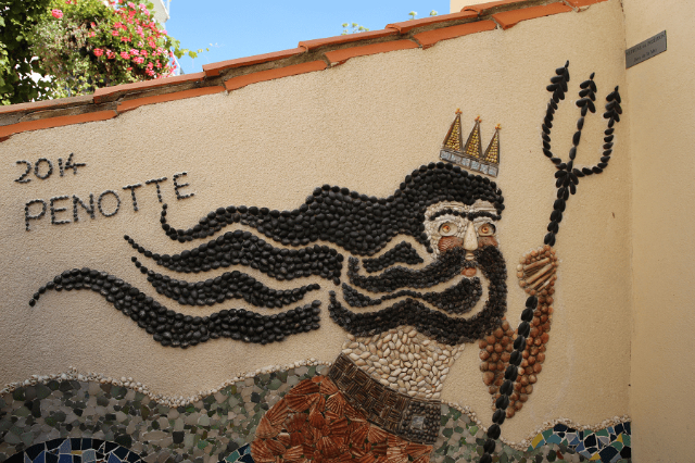 Penotte Island Seashell Art - Les Sables-d'Olonne | Secret World Trip Planner