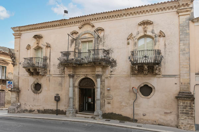 Zacco Sarayı - Ragusa | Secret World Trip Planner