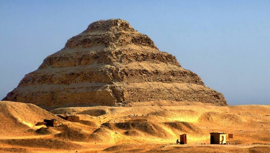 Pyramída Džosera: prvá pyramída postavená v Egypte - Al Badrashin | Secret World Trip Planner