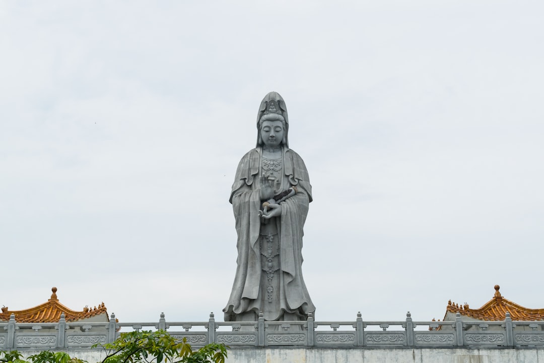 Hainan dan patung Guan Yin - Sanya | Secret World Trip Planner