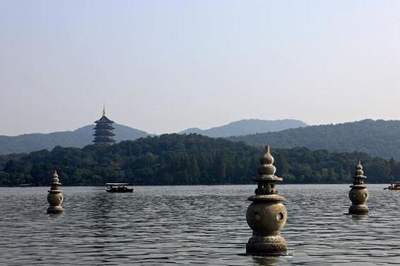Hangzhou: cermin tiga bulan - Hangzhou | Secret World Trip Planner