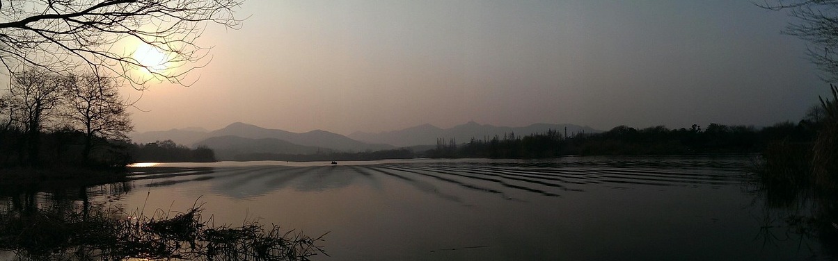 Hangzhou: cermin tiga bulan - Hangzhou | Secret World Trip Planner