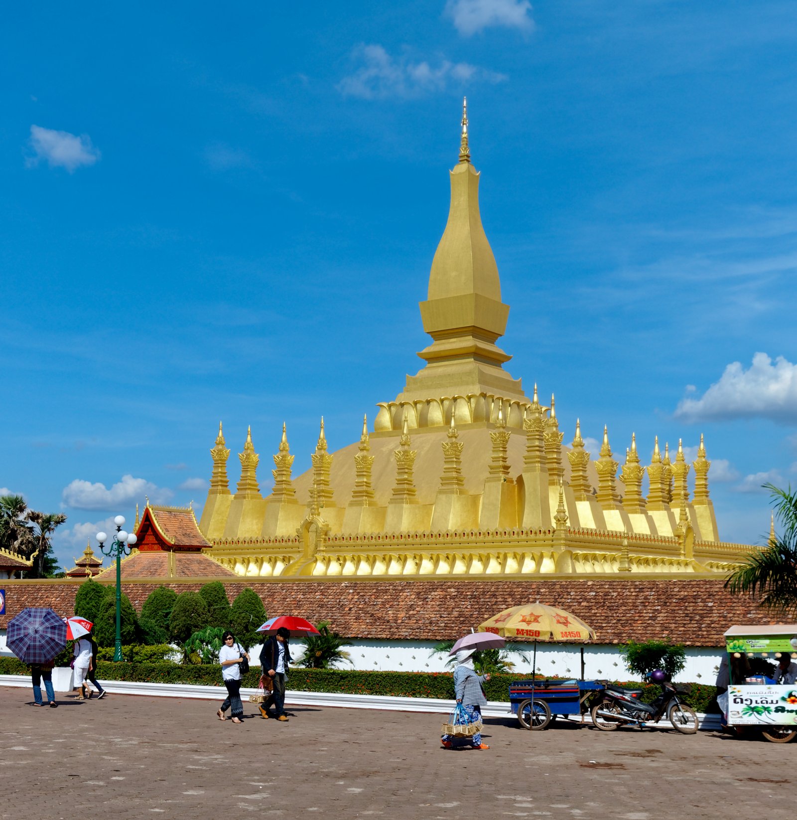 Quel Luang, o il Grande Stupa, a Vientiane - Vientiane | Secret World Trip Planner