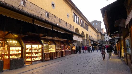 Старый Мост - Ponte Vecchio | Secret World Trip Planner