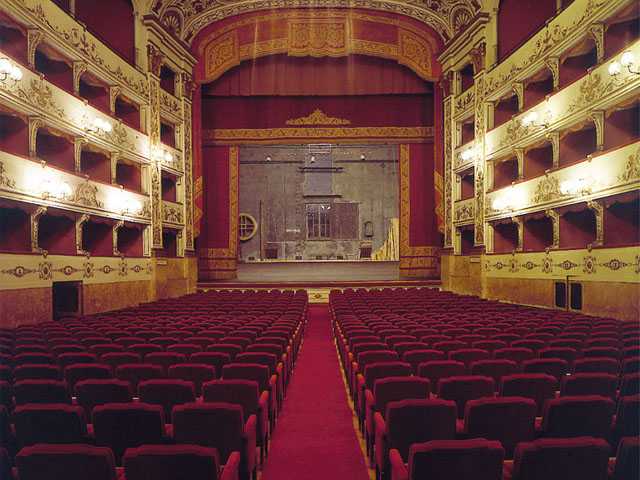 Teatro Della Pergola  - Firenze | Secret World Trip Planner