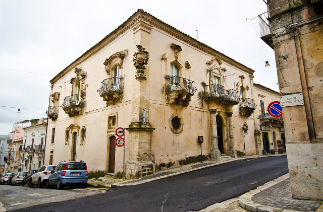 Palasyo ng Zacco - Ragusa | Secret World Trip Planner