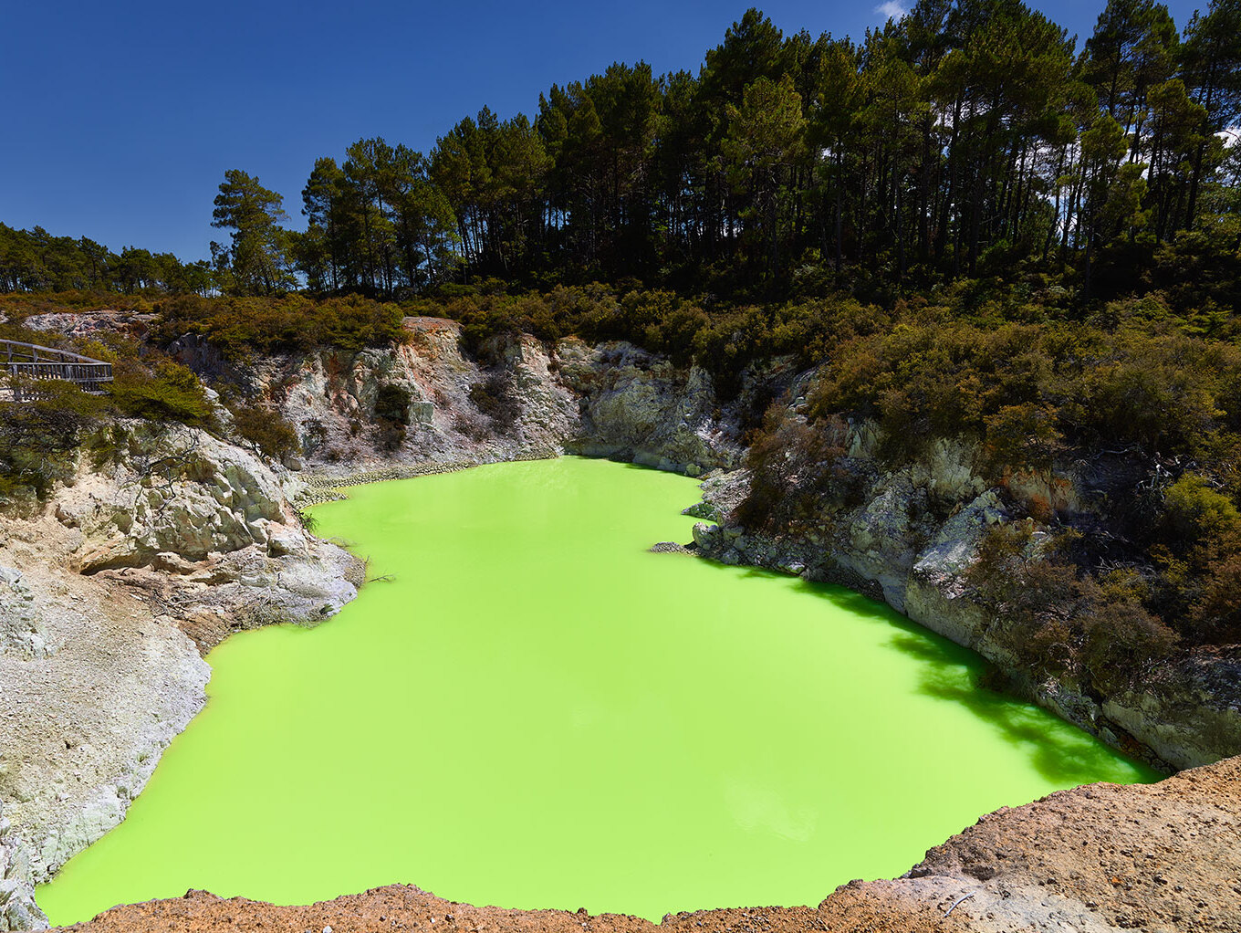 Wai-O-Tupu un'area geotermica attiva in Nuova Zelanda - Rotorua | Secret World Trip Planner