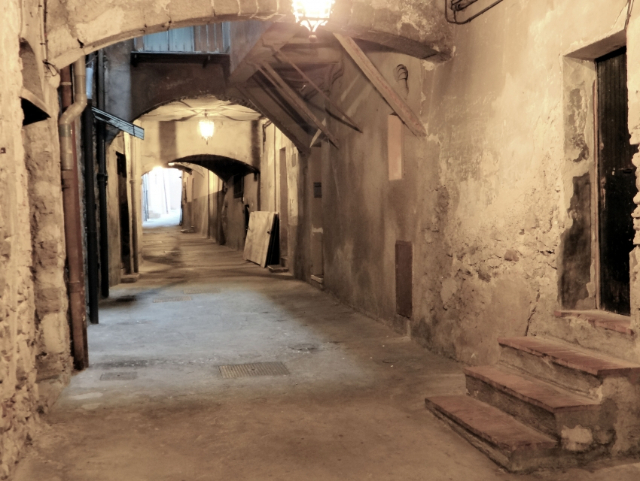 Rue Opscure - Villefranche-sur-Mer | Secret World Trip Planner