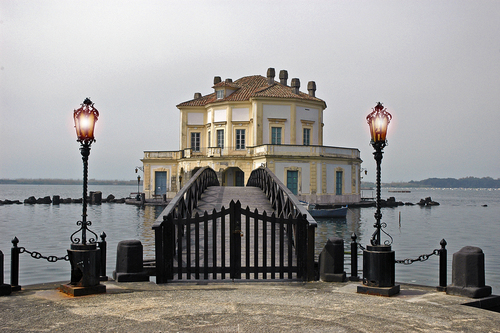 A CASINA REALE no Parque Fusaro - Bacoli | Secret World Trip Planner