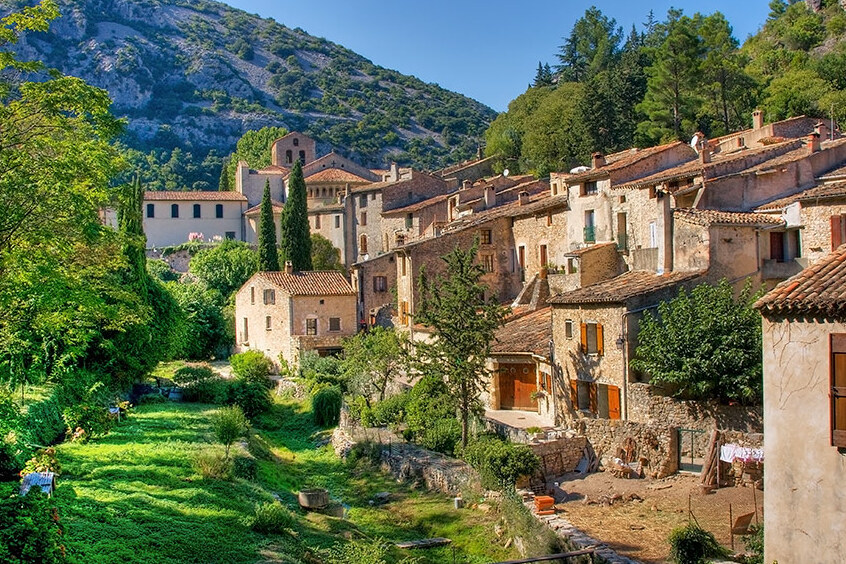 St-Guilhem-le-Désert. Medieval  - Saint-Guilhem-le-Désert | Secret World Trip Planner