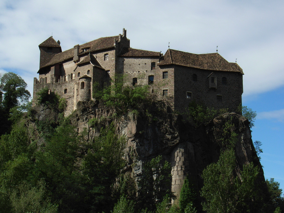 Castel Roncolo ( Runkelstein Castle ) - 15 Sill | Secret World Trip Planner