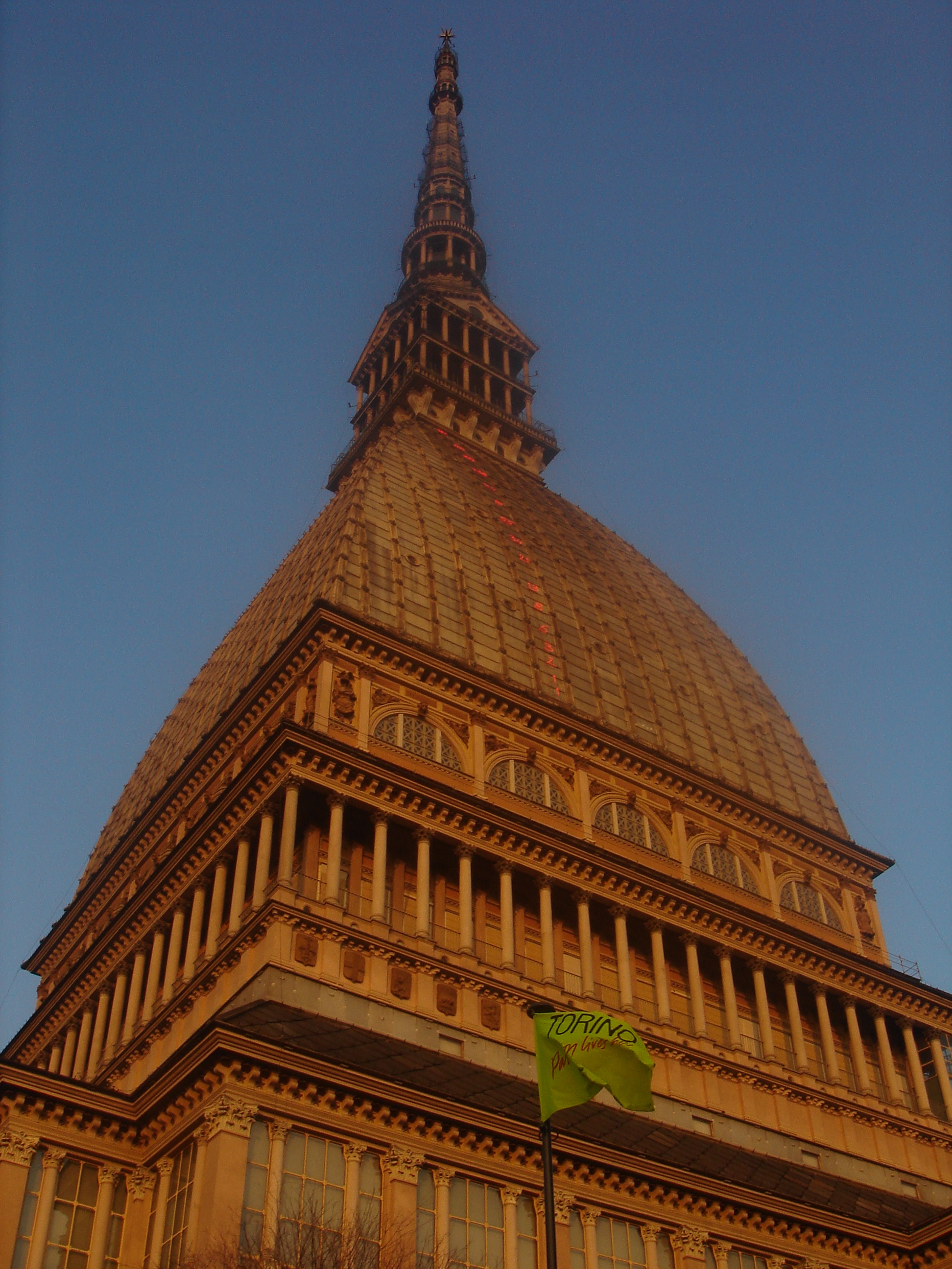 मोल एंटोनेलियाना - Torino | Secret World Trip Planner
