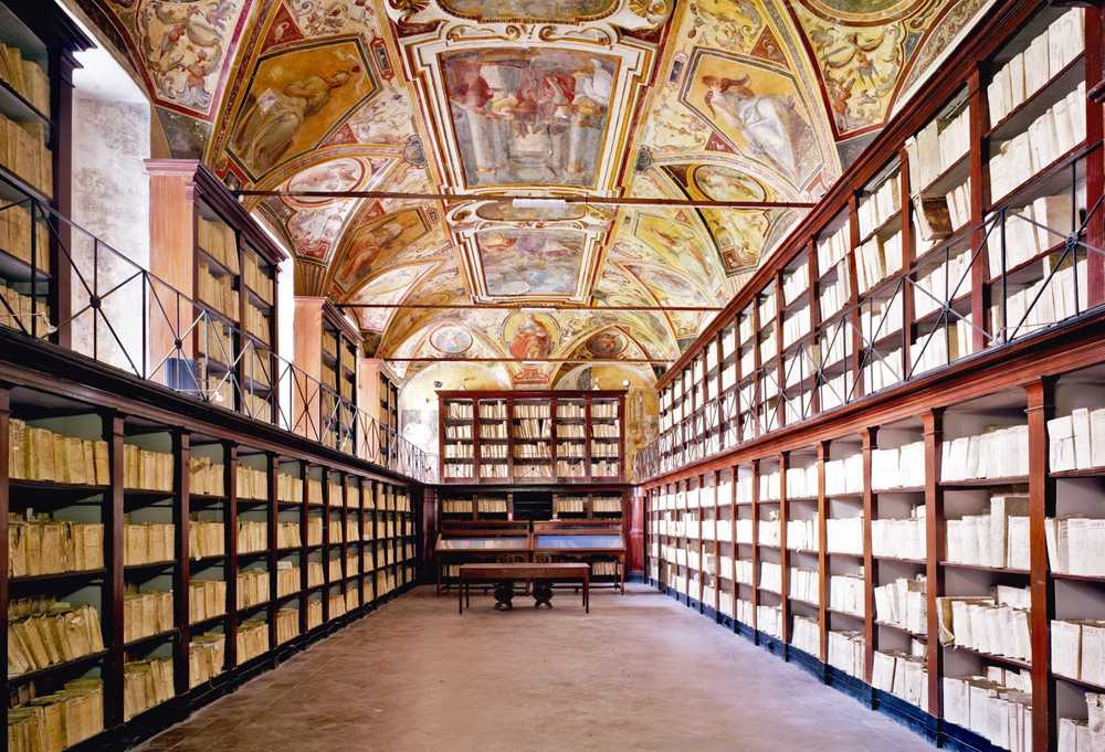 Arkib Negeri Naples - Napoli | Secret World Trip Planner