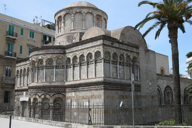 Katalónska Kirkjan - Messina | Secret World Trip Planner