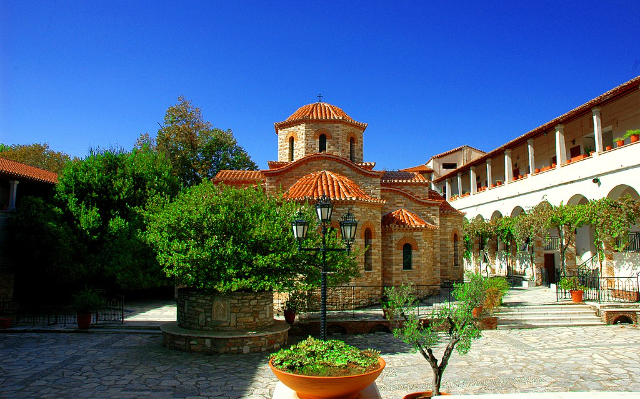 Il Monastero di Penteli - Penteli | Secret World Trip Planner