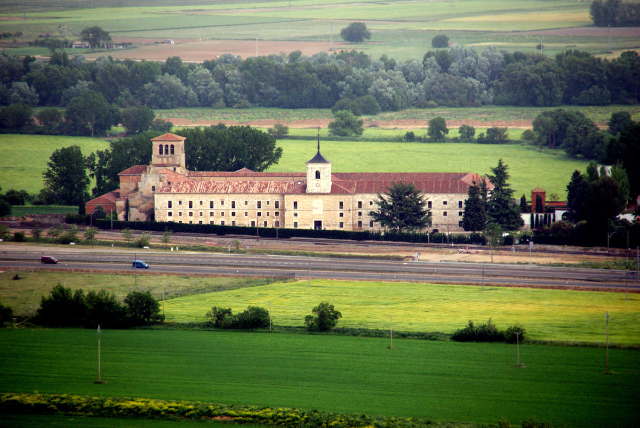 Klosteret San Isidro de Dueñas - Dueñas | Secret World Trip Planner