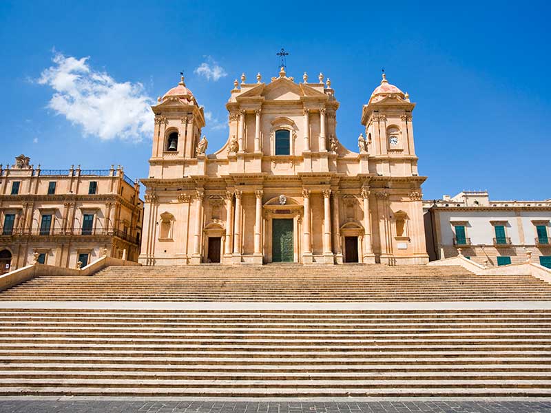 San Nicolòs moderkyrka - Noto | Secret World Trip Planner