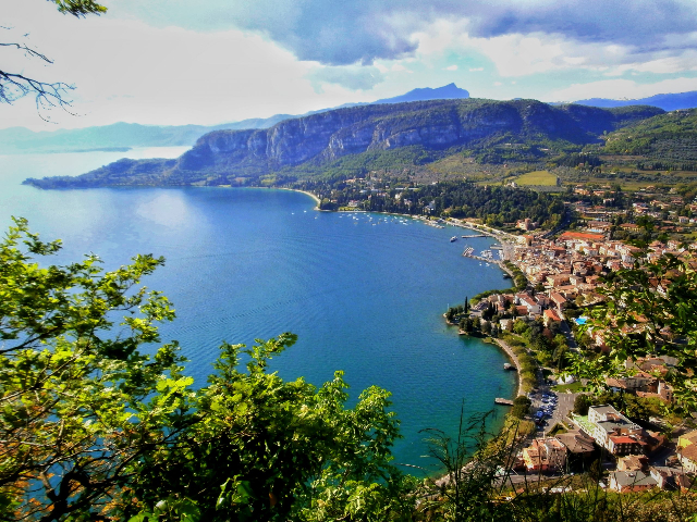 ગરડા ગામ - Garda | Secret World Trip Planner