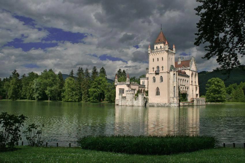 Nifantova - Anif Palace | Secret World Trip Planner