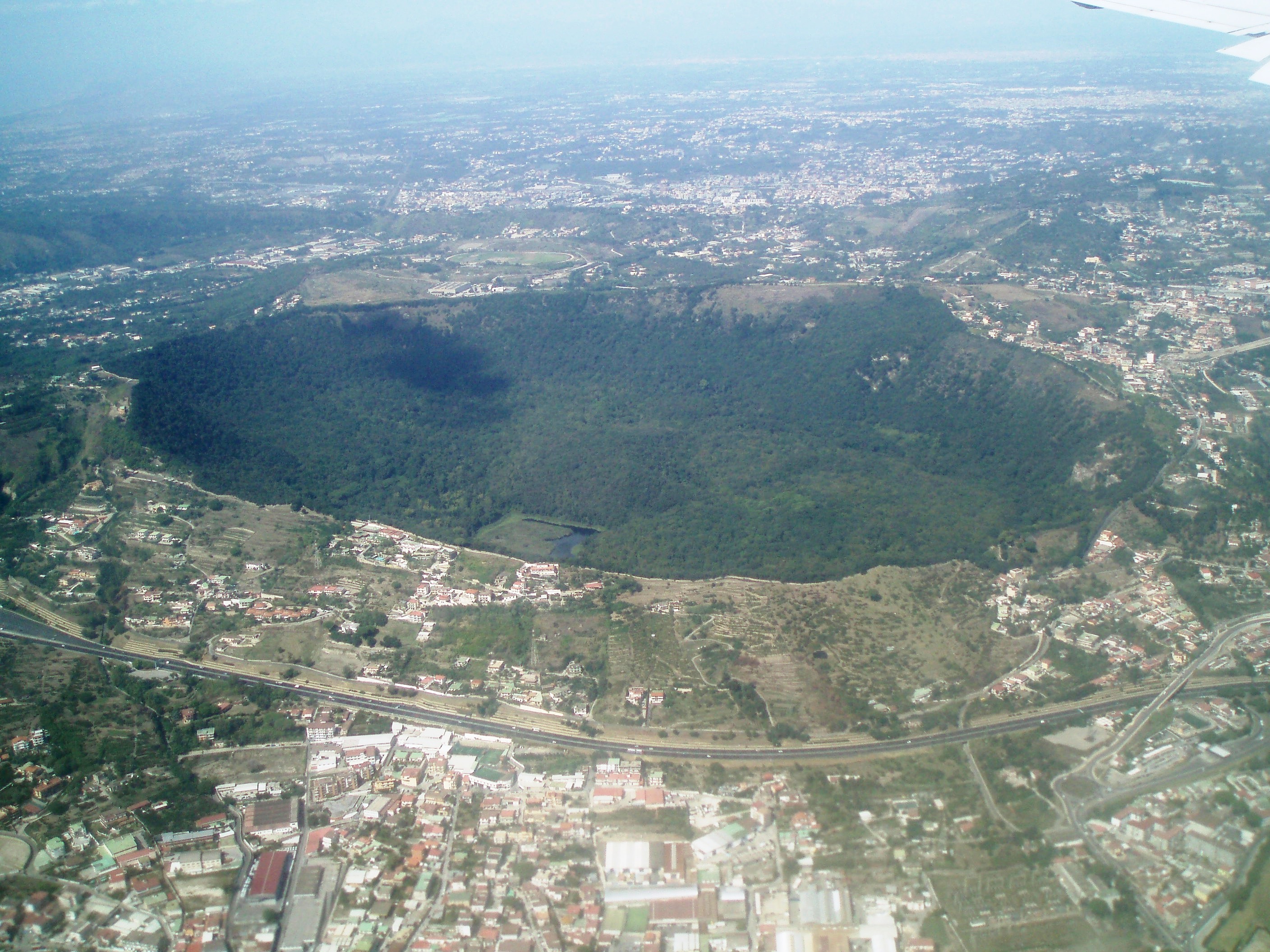 Krateri Astroni - Napoli | Secret World Trip Planner