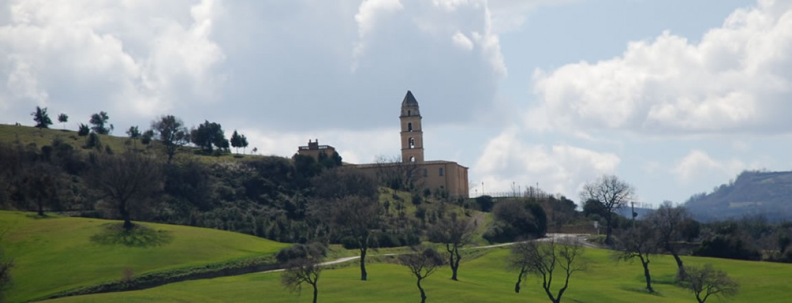 स्यान्टियागो डे कैली ।  - Sant'Arcangelo | Secret World Trip Planner