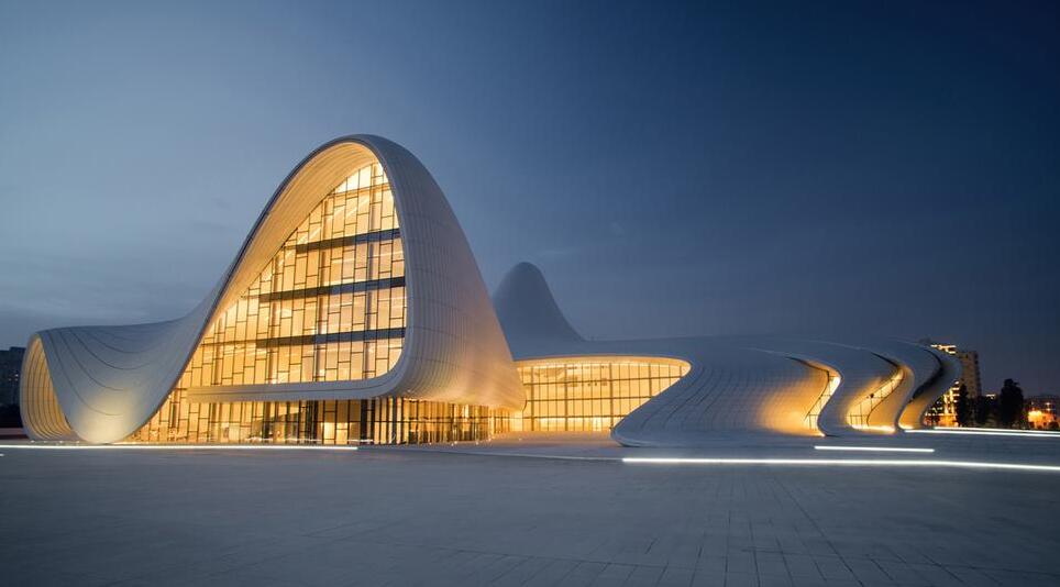 Dizajn Centra Heydar Aliyev - Bakı | Secret World Trip Planner