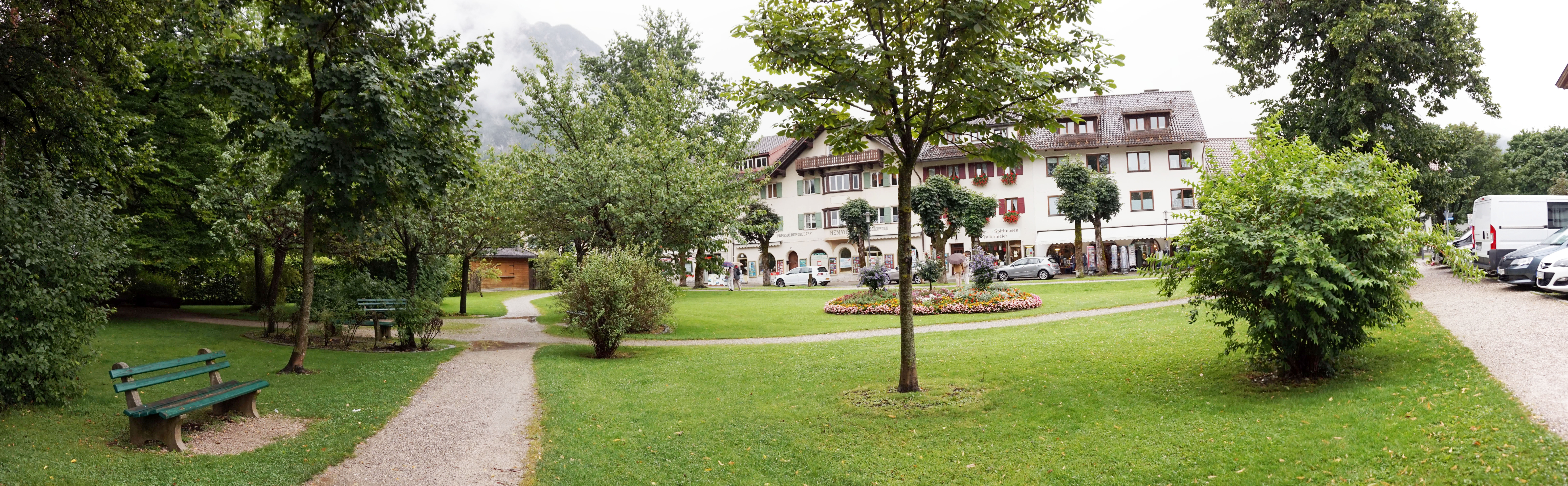 Mitten appearsald ser ud til at være taget fra en Grimms eventyr - Mittenwald | Secret World Trip Planner