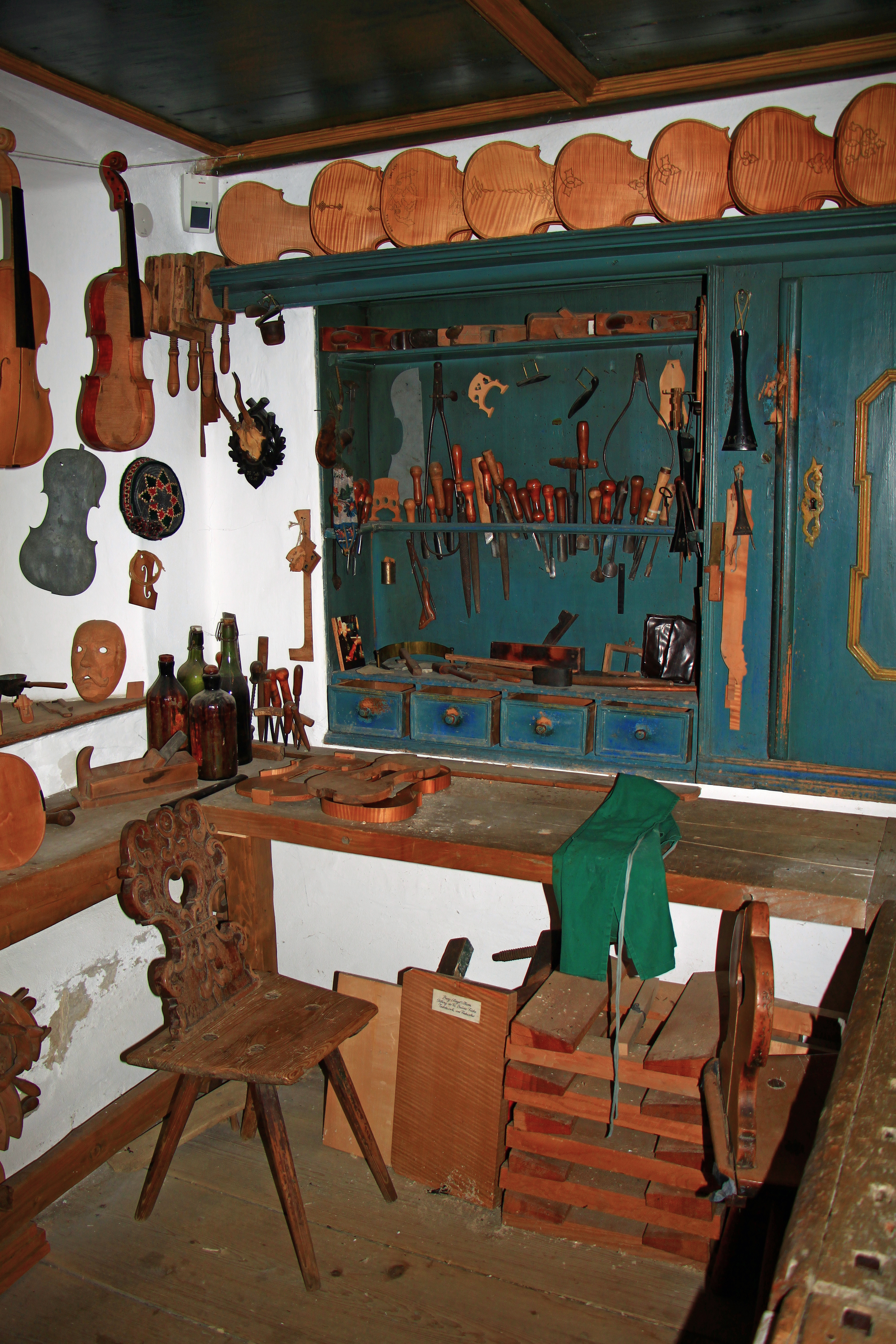 اس Geigenbaumuseum (Violin بنانے کے میوزیم) - Mittenwald | Secret World Trip Planner