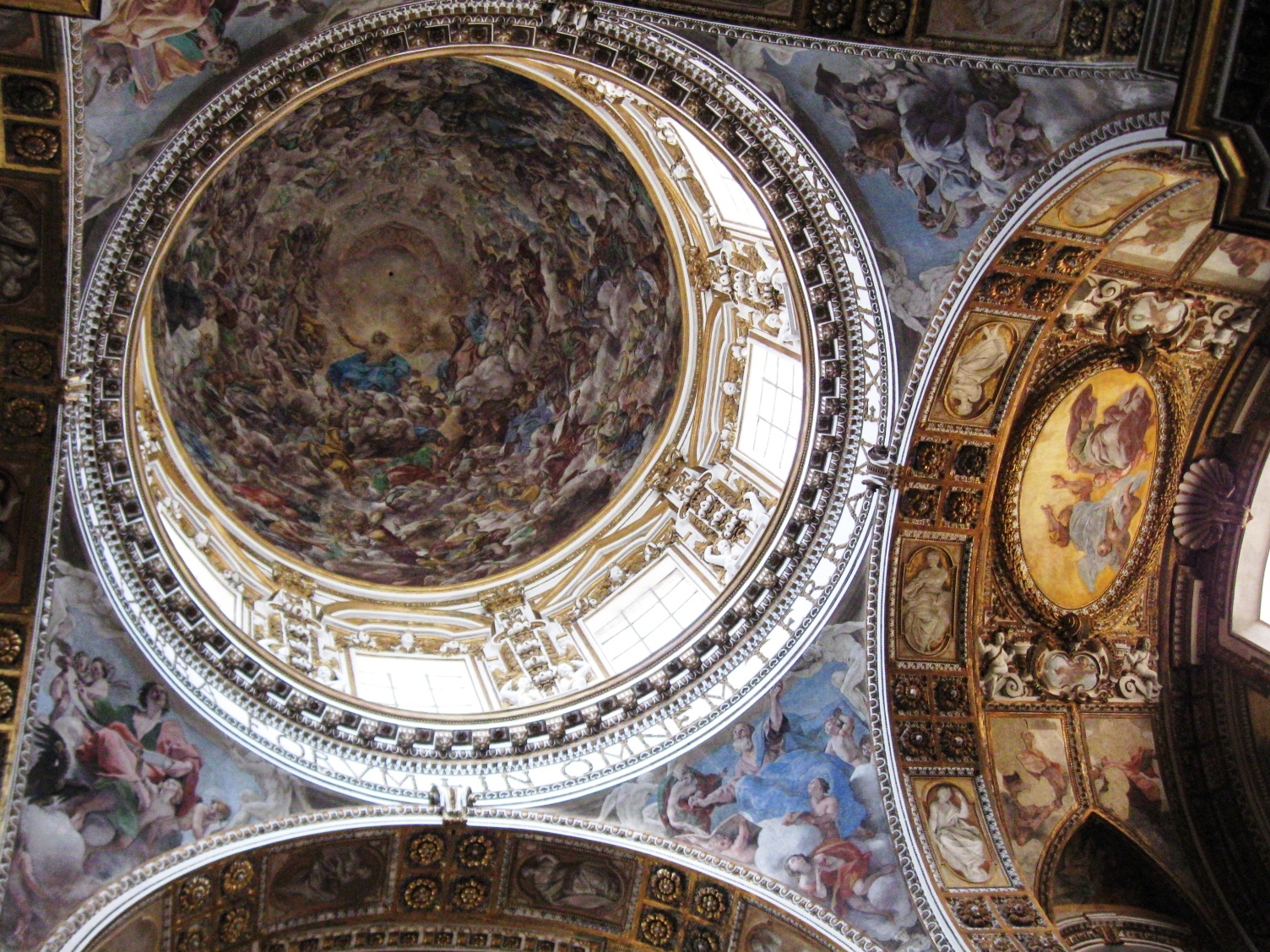 Naples / Santi Apostoli Gereja - Napoli | Secret World Trip Planner