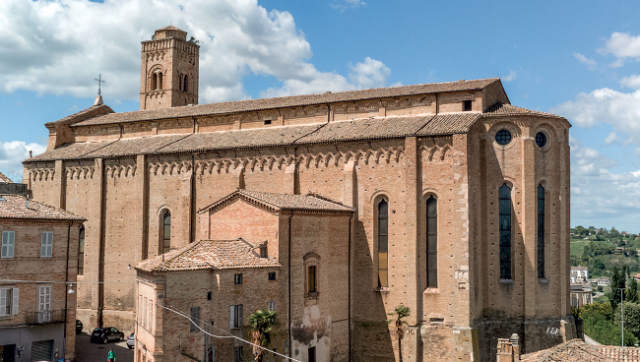 San Francesco kirke - Fermo | Secret World Trip Planner