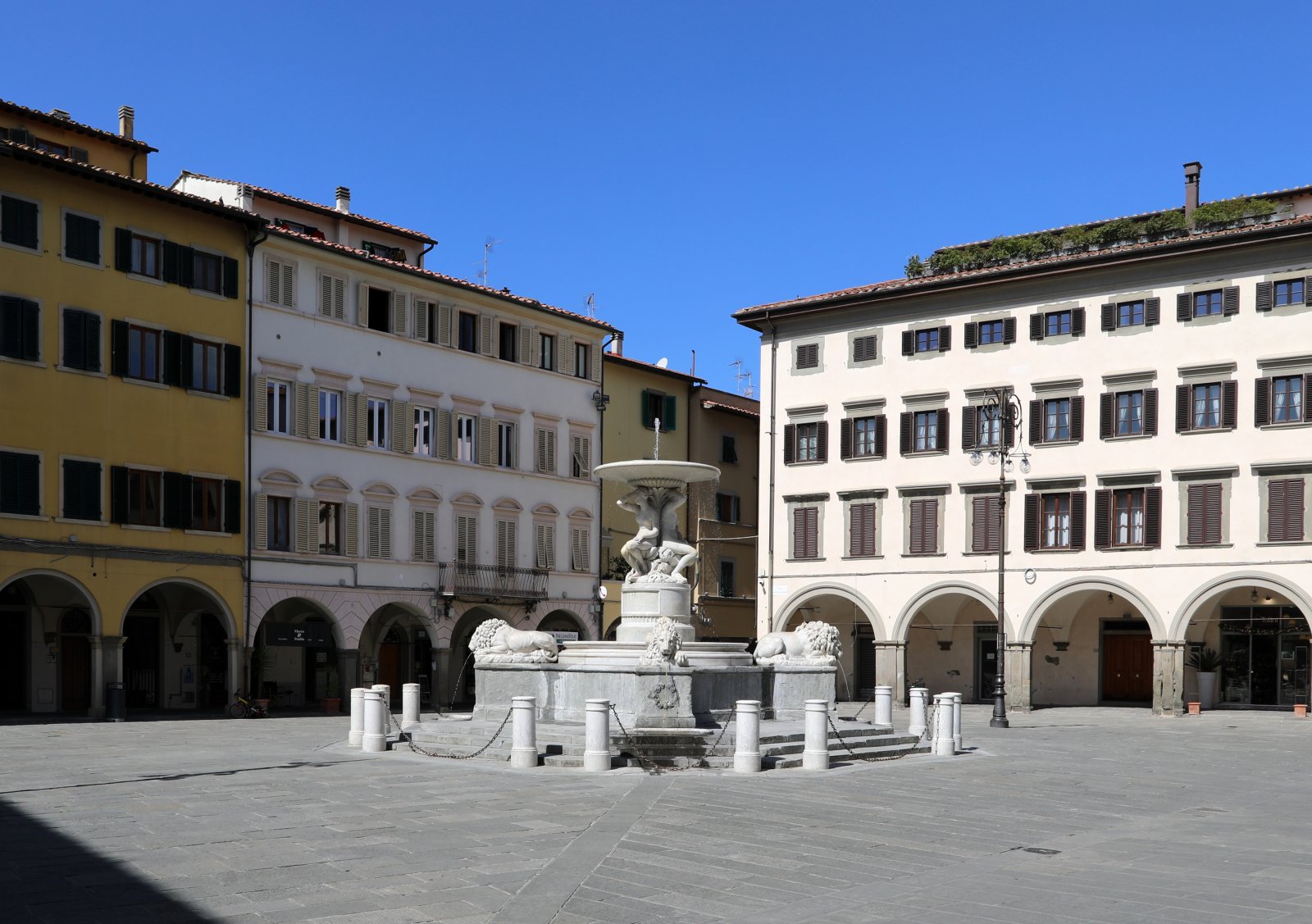 Piazza farinata degli Uberti - Empoli | Secret World Trip Planner