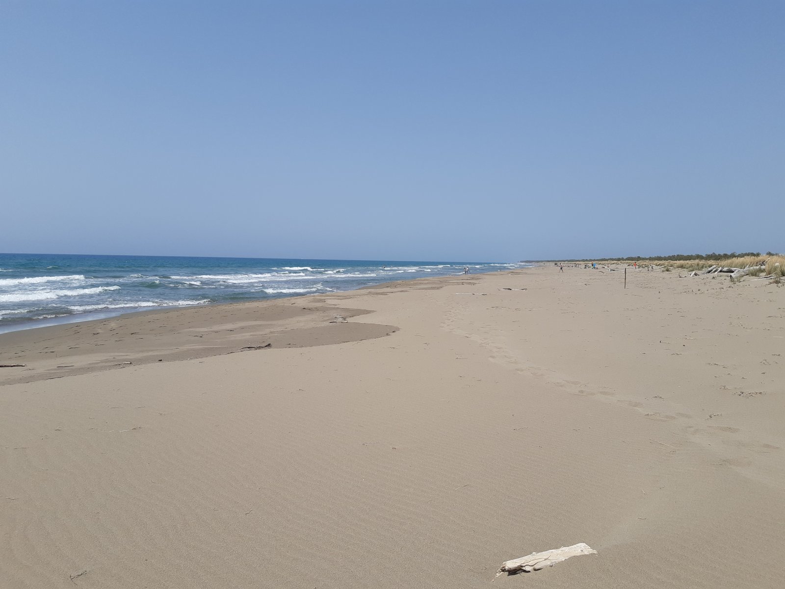 Chegar à praia de Collelungo não é fácil, mas o compromisso compensa com um - Grosseto | Secret World Trip Planner