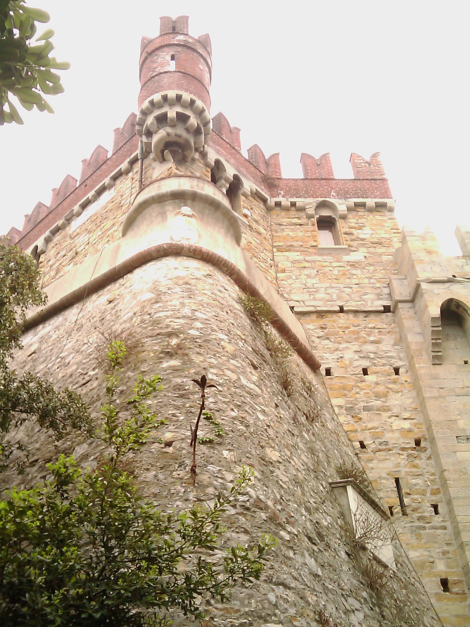 Lift Castello d'Albertis-Montegalletto - Genova | Secret World Trip Planner