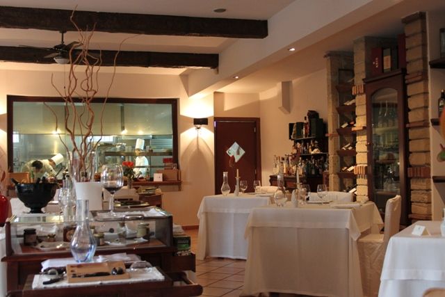 میخانه استیا - Brusciano | Secret World Trip Planner