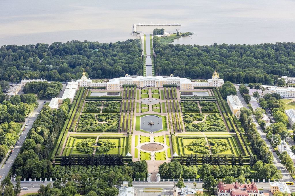 Peterhofas (Petrodvorets) - Peterhof | Secret World Trip Planner