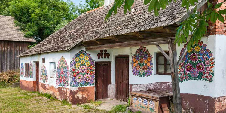 Zalipie,the painted village - Zalipie | Secret World Trip Planner