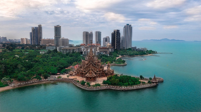 Sanctuary of Truth - Muang Pattaya | Secret World Trip Planner