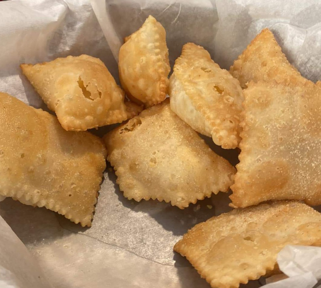 ബാർബേറിയൻസ് - Mentone | Secret World Trip Planner