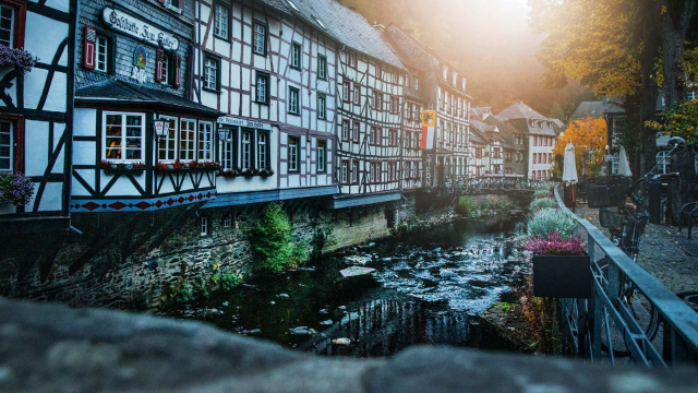 મોન્સચાઉ - Monschau | Secret World Trip Planner