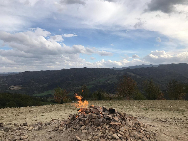 Världens minsta vulkan - Villaggio Monte Busca, Tredozio | Secret World Trip Planner