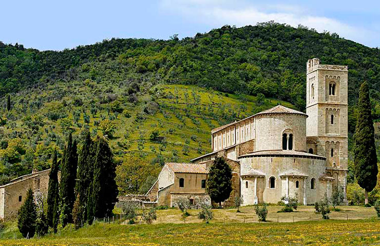 Opactwo Sant'Antimo - Castelnuovo dell'Abate | Secret World Trip Planner