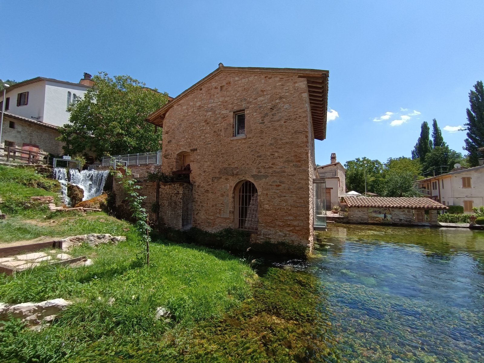 Rasiglia és forrásai - 06034 Foligno PG | Secret World Trip Planner