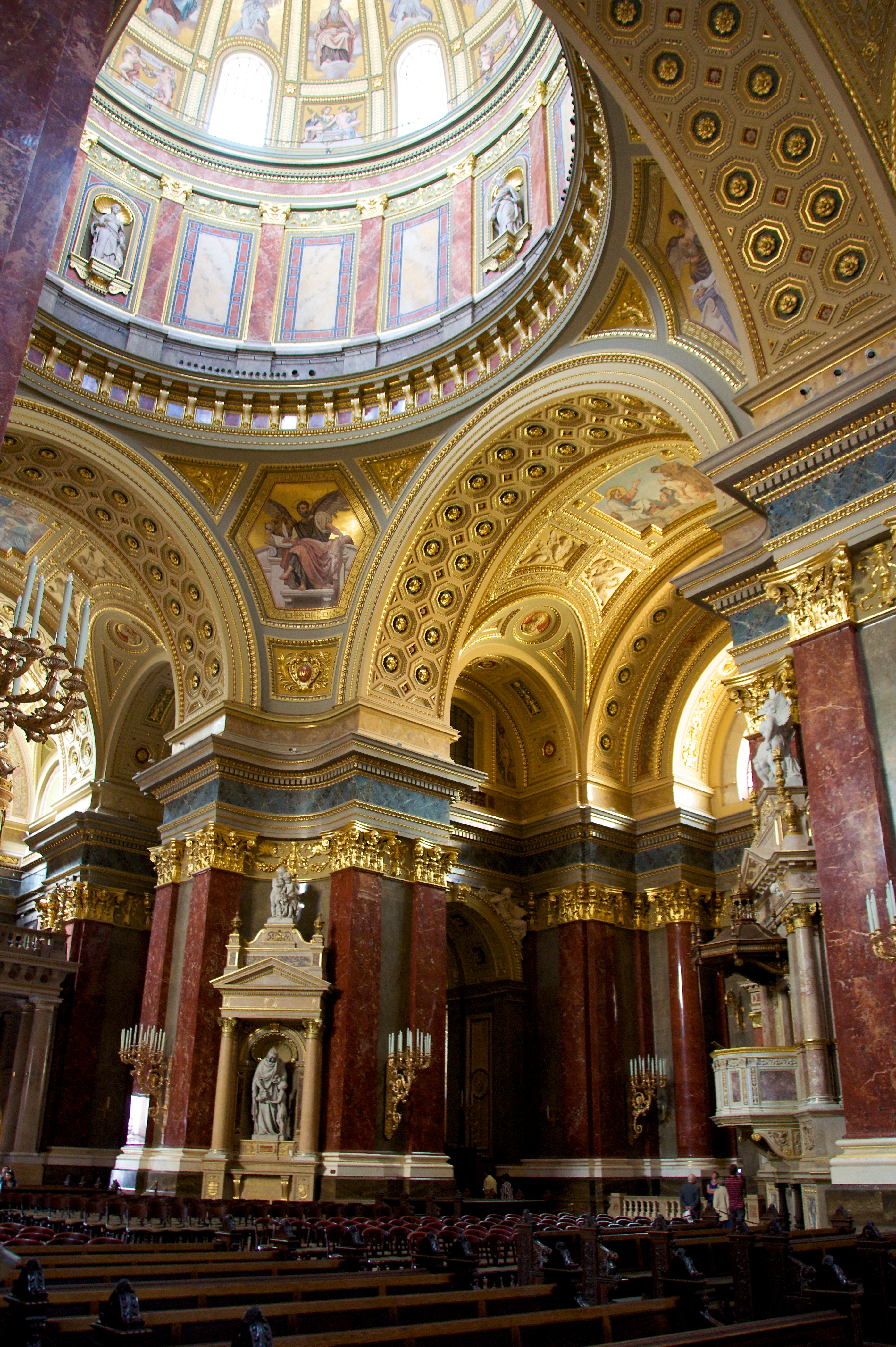 Püha Stepheni basiilika: kõrgeim hoone Budapestis  - Budapest | Secret World Trip Planner
