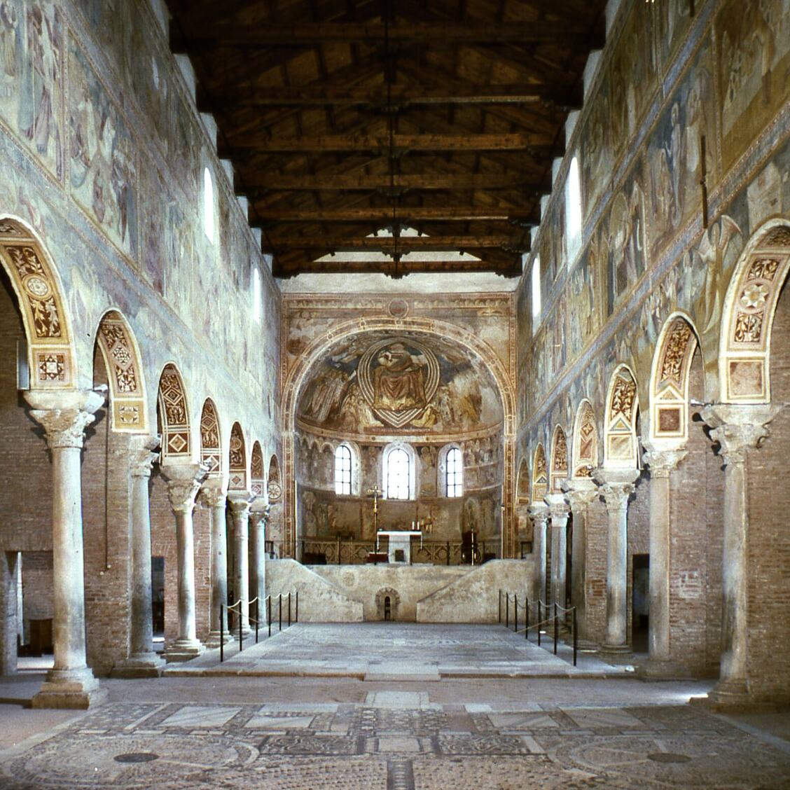 Benedictijner klooster van Pomposa - Codigoro | Secret World Trip Planner