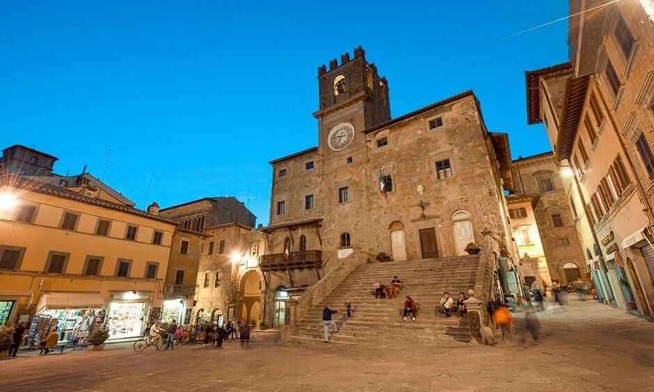 Piazza della Repubblica - Cortona | Secret World Trip Planner