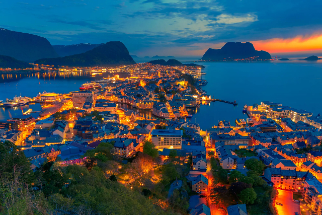 Punkt widokowy Aksla, Alesund - Parkgata 11 | Secret World Trip Planner