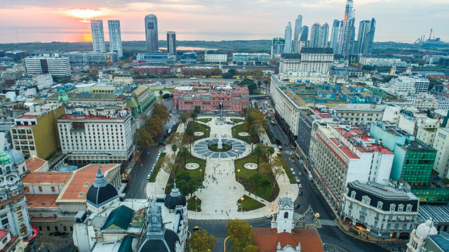 Plaza de Mayo - Buenos Aires | Secret World Trip Planner