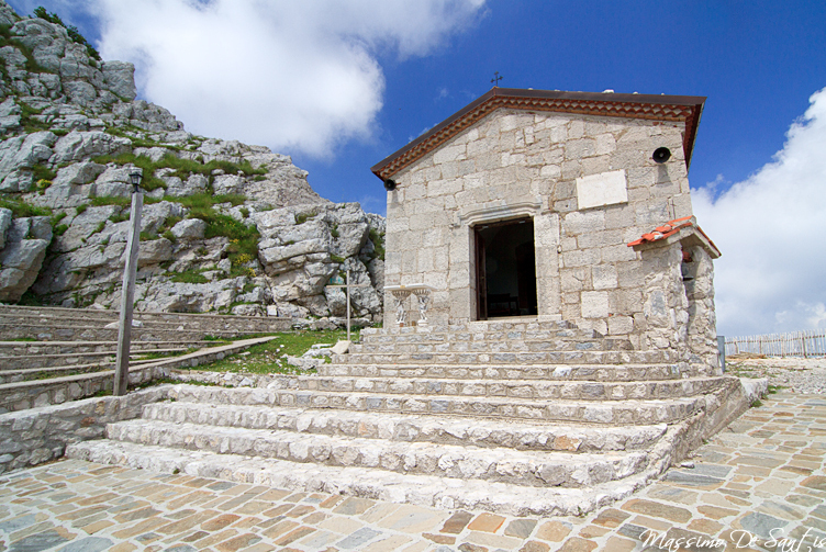 ਮੰਦਰ ਦੇ Madonna del Cervati - Monte Cervati | Secret World Trip Planner