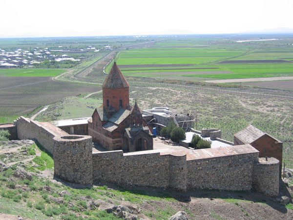 Klaustur Khor Virap - Lusarat | Secret World Trip Planner