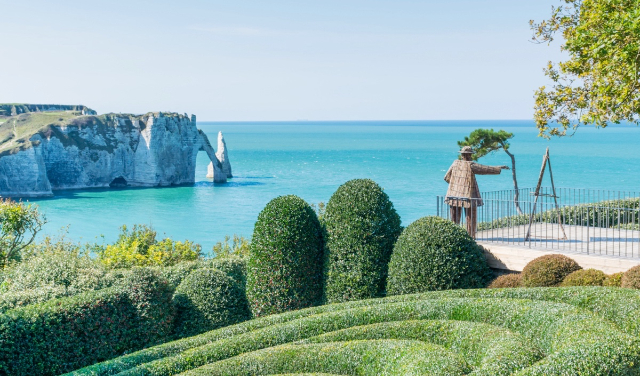 Os xardíns de Etretat - Étretat | Secret World Trip Planner